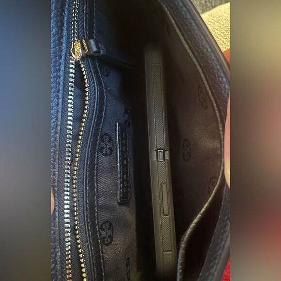 Tory Burch Carter Adjust Shldr Bag NWT - Picture 9 of 9